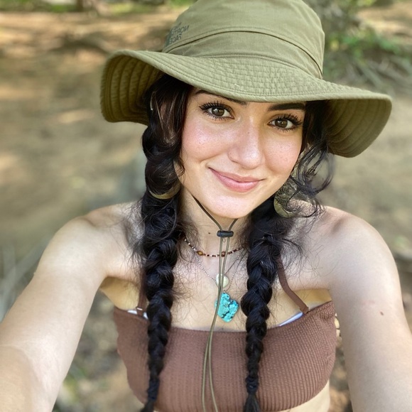 Meet your Posher, Denise - Picture 4 of 15